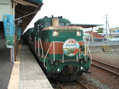 釧路湿原紅葉ノロッコ号