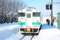 新十津川駅 普通列車停車中