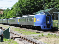 塩狩駅通過中