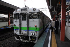 324D普通列車 旭川駅到着