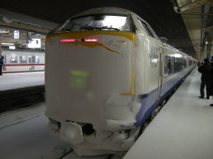 特急つがる27号 青森駅到着
