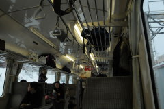 2932D普通列車 車内
