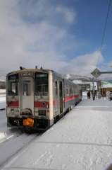 4329D 音威子府駅停車中