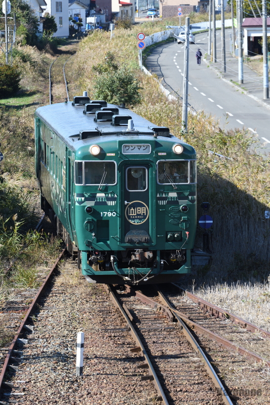 2225D ���ʗ��