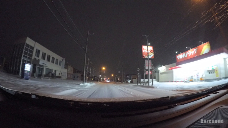 ���肵���ᓹ�H�ʂŉ^�]���̂����Ղ�������